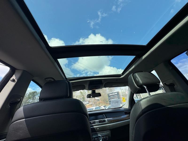 2012 BMW 5 Series Image 20