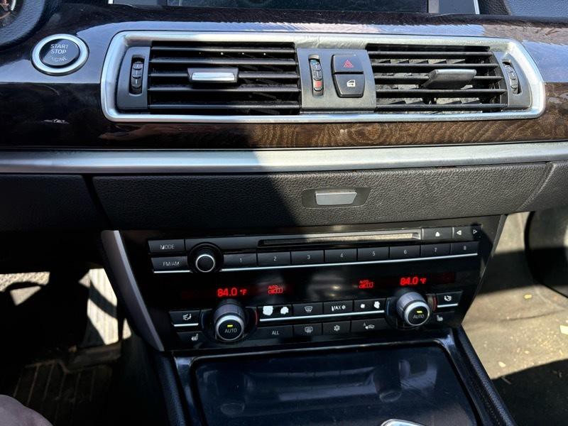 2012 BMW 5 Series Image 23