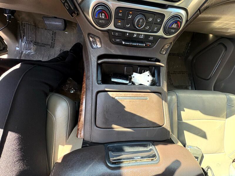 2015 Chevrolet Suburban Image 20