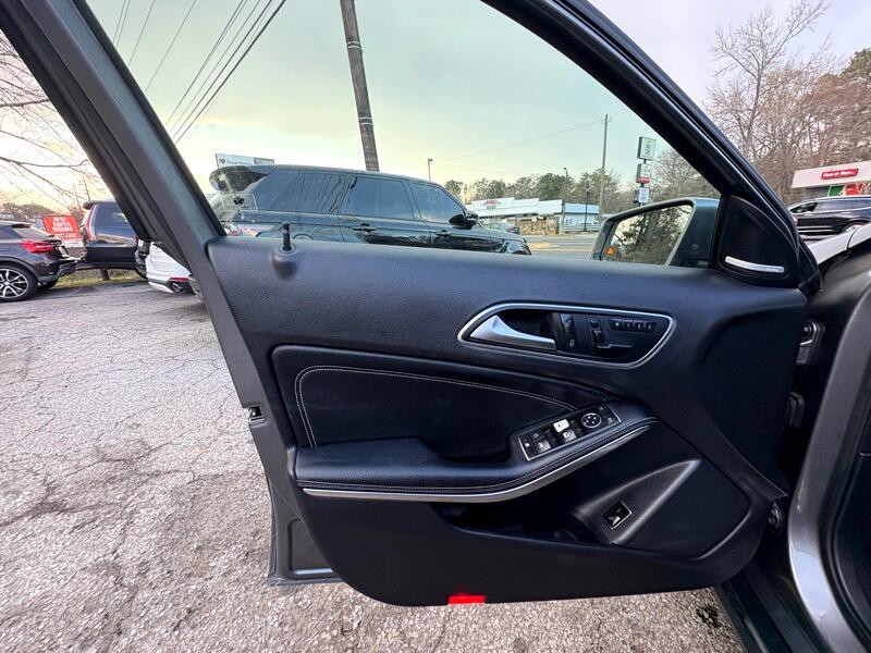 2016 Mercedes-Benz GLA-Class Image 13