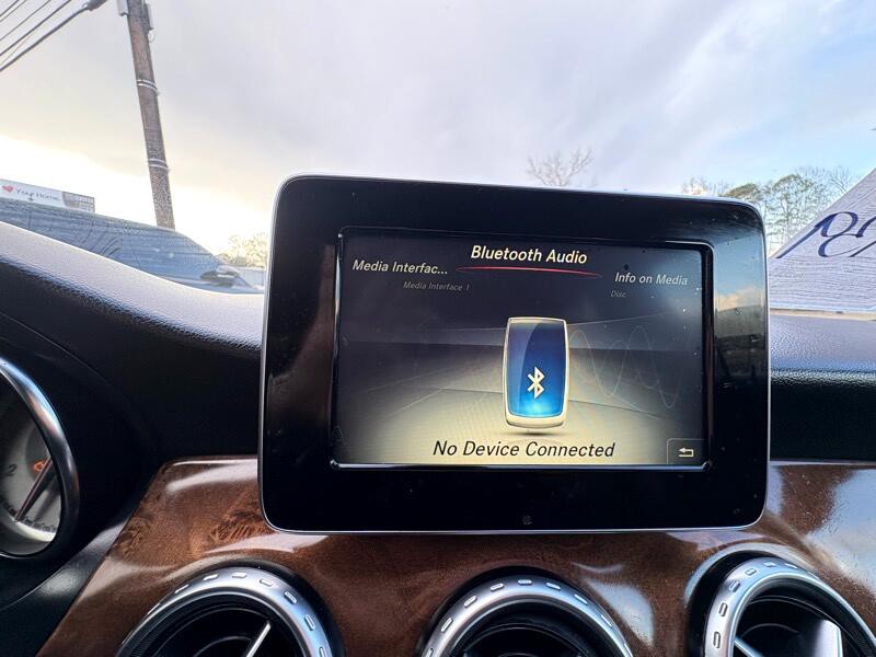 2016 Mercedes-Benz GLA-Class Image 19