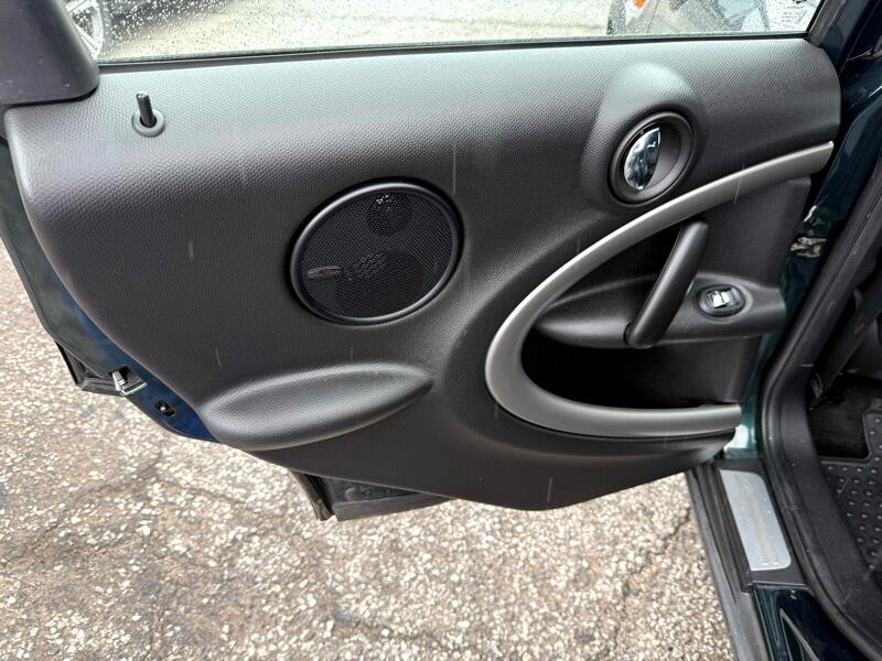 2013 MINI Countryman Image 12