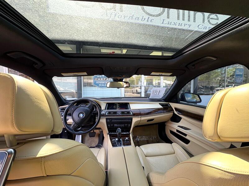 2013 BMW 7 Series Image 12