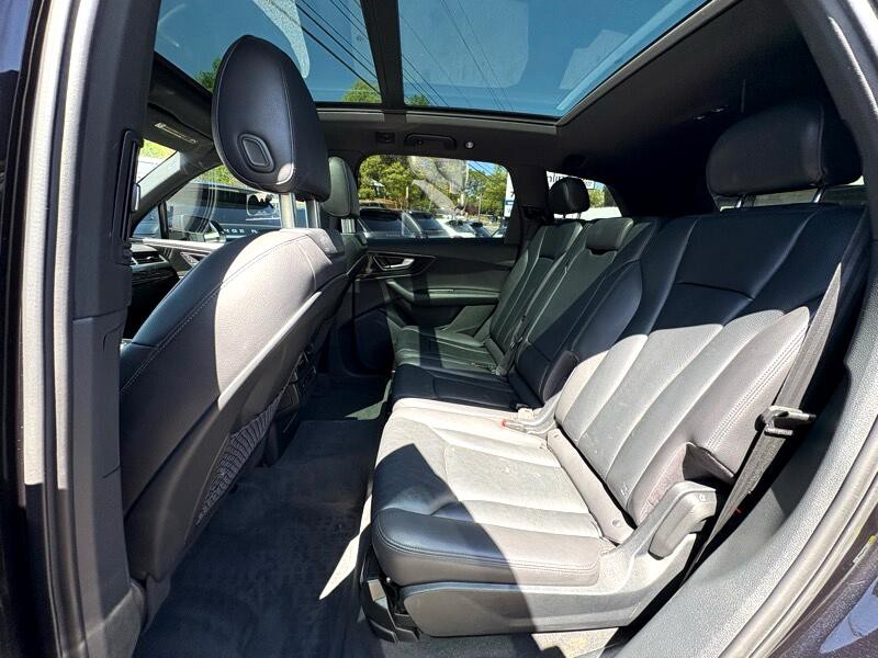 2017 Audi Q7 Image 9
