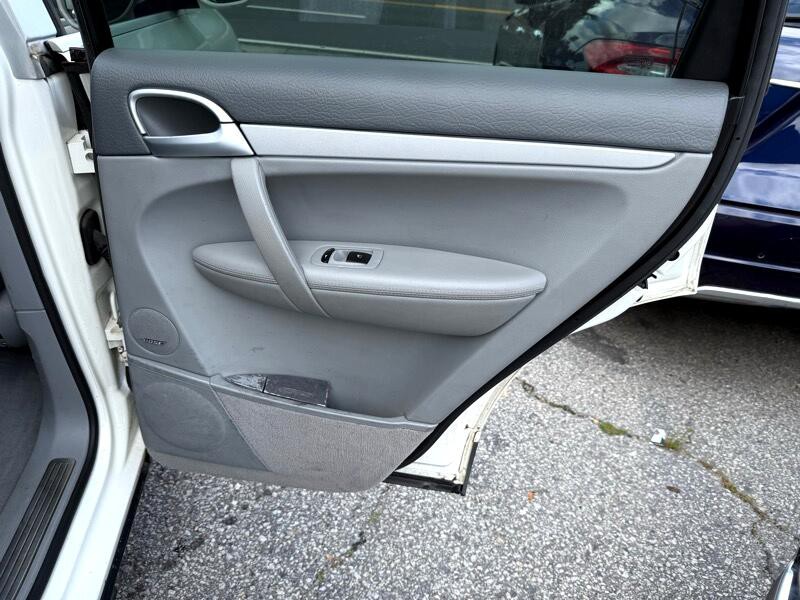 2009 Porsche Cayenne Image 18