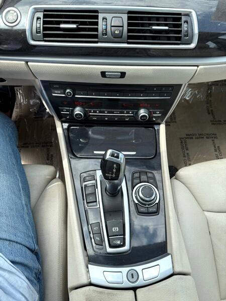 2010 BMW 5 Series Image 22