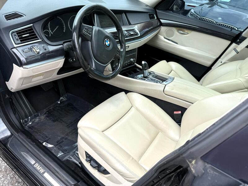 2010 BMW 5 Series Image 11