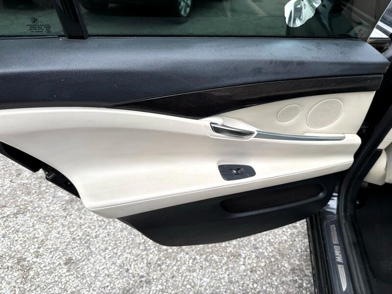 2010 BMW 5 Series Image 14