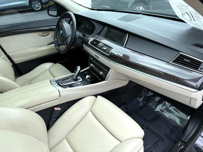 2010 BMW 5 Series Image 18