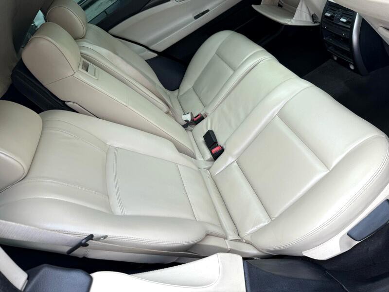 2010 BMW 5 Series Image 22