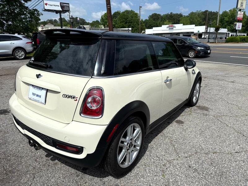 2011 MINI Cooper Image 6
