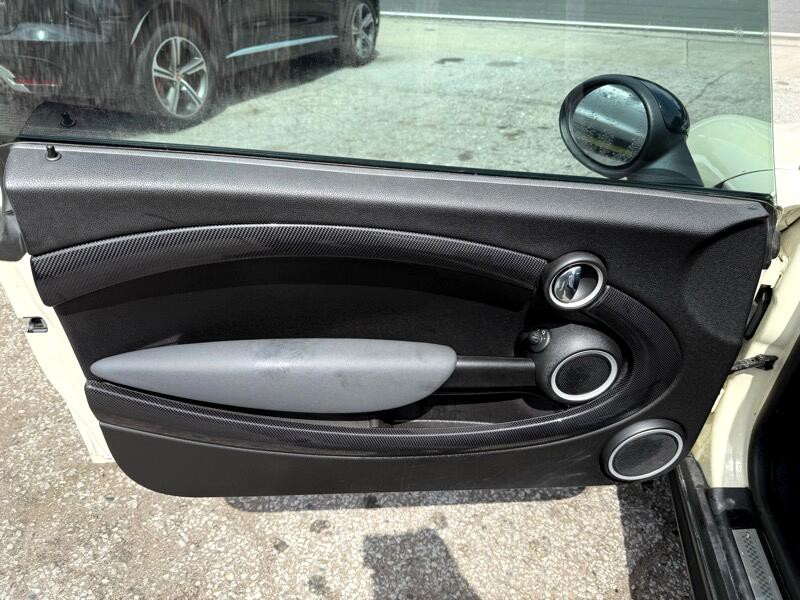2011 MINI Cooper Image 10