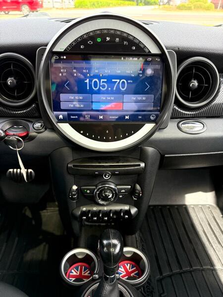 2011 MINI Cooper Image 16