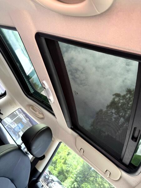 2011 MINI Cooper Image 16