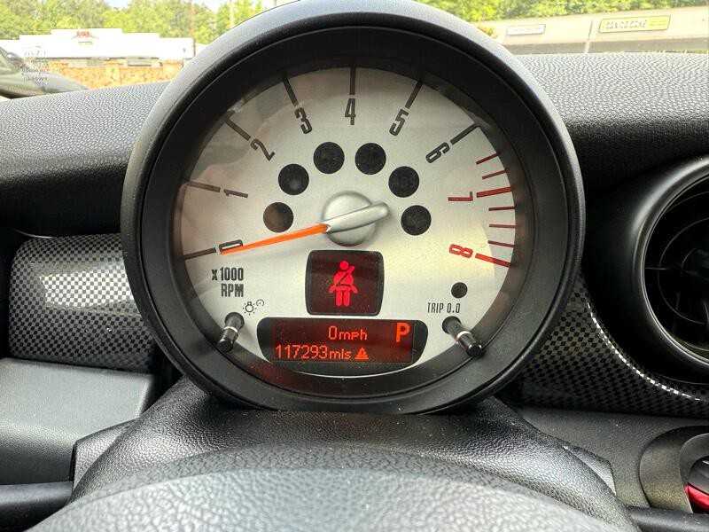 2011 MINI Cooper Image 20