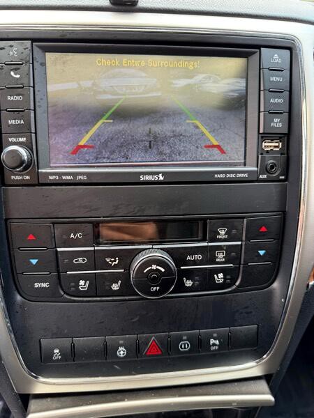 2011 Jeep Grand Cherokee Image 26