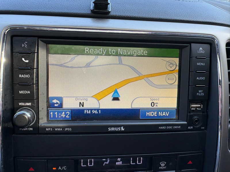 2011 Jeep Grand Cherokee Image 12