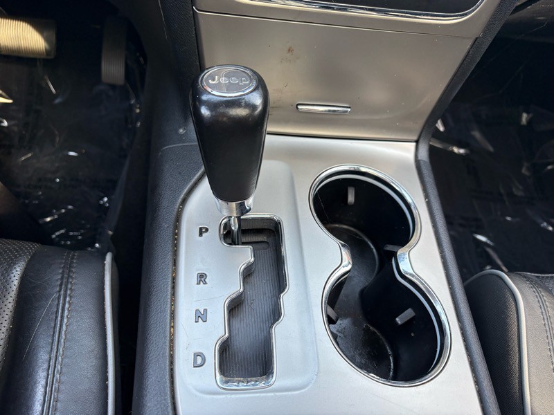 2011 Jeep Grand Cherokee Image 16