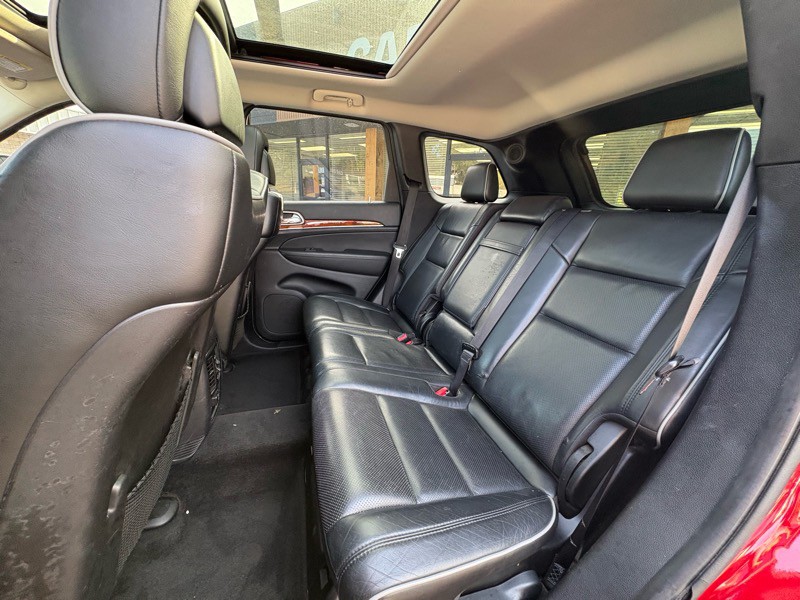 2011 Jeep Grand Cherokee Image 29