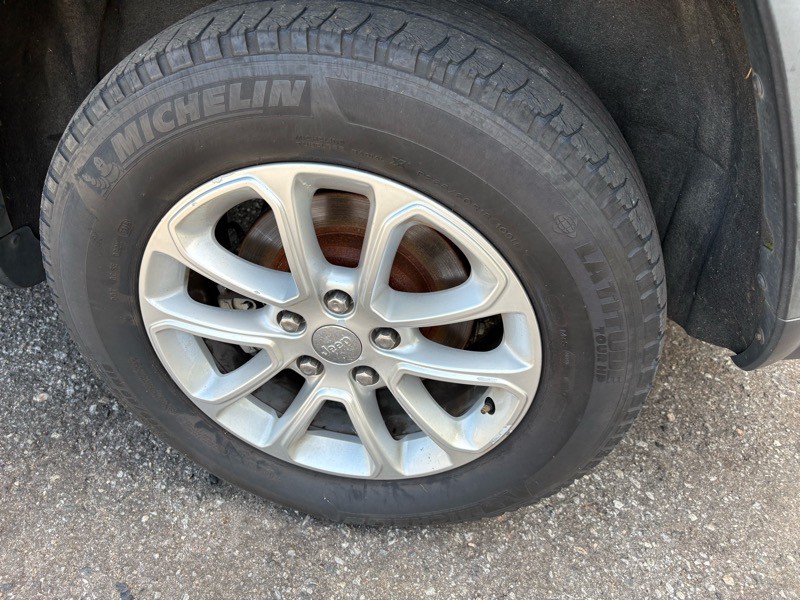 2011 Jeep Grand Cherokee Image 34