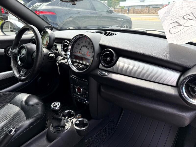 2012 MINI Coupe Image 15