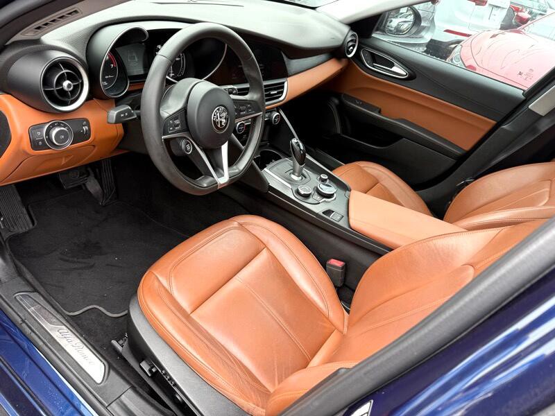 2017 Alfa Romeo Giulia Image 10
