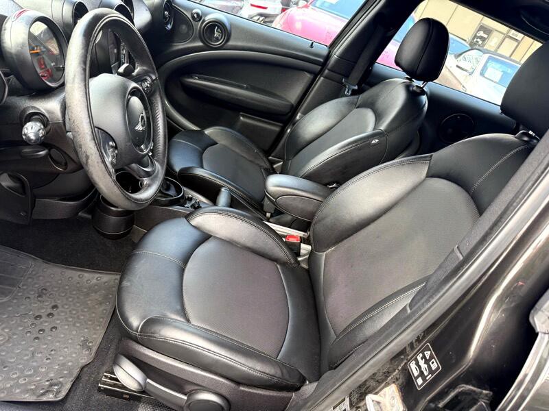 2015 MINI Countryman Image 12