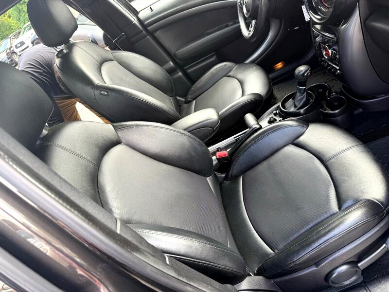 2015 MINI Countryman Image 18