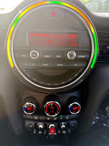 2015 MINI Cooper Image 18