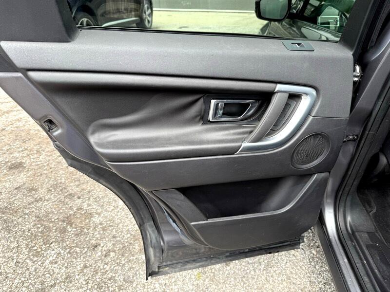 2015 Land Rover Discovery Sport Image 12
