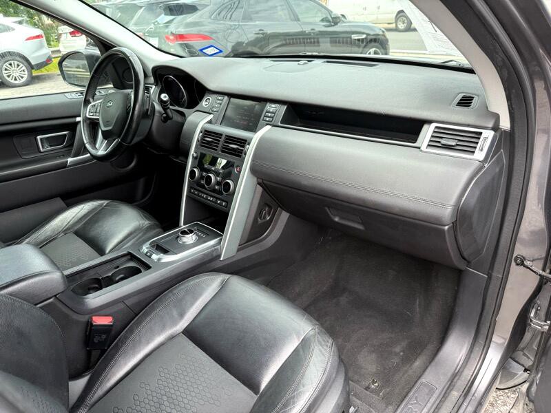2015 Land Rover Discovery Sport Image 18
