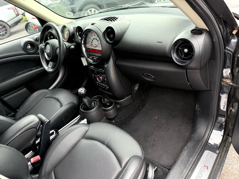 2013 MINI Countryman Image 15