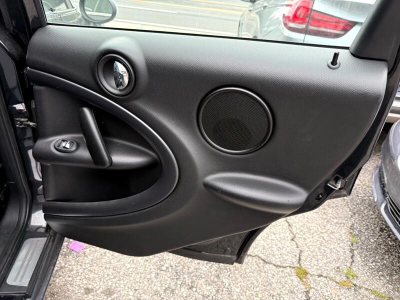 2013 MINI Countryman Image 17