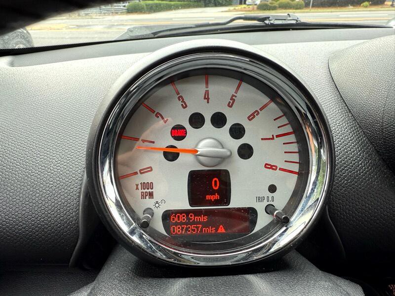 2013 MINI Countryman Image 21