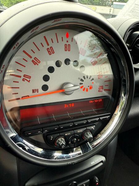 2013 MINI Countryman Image 23