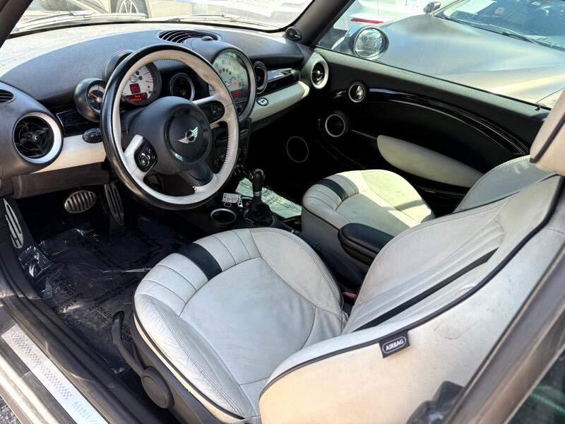 2014 MINI Cooper Image 10
