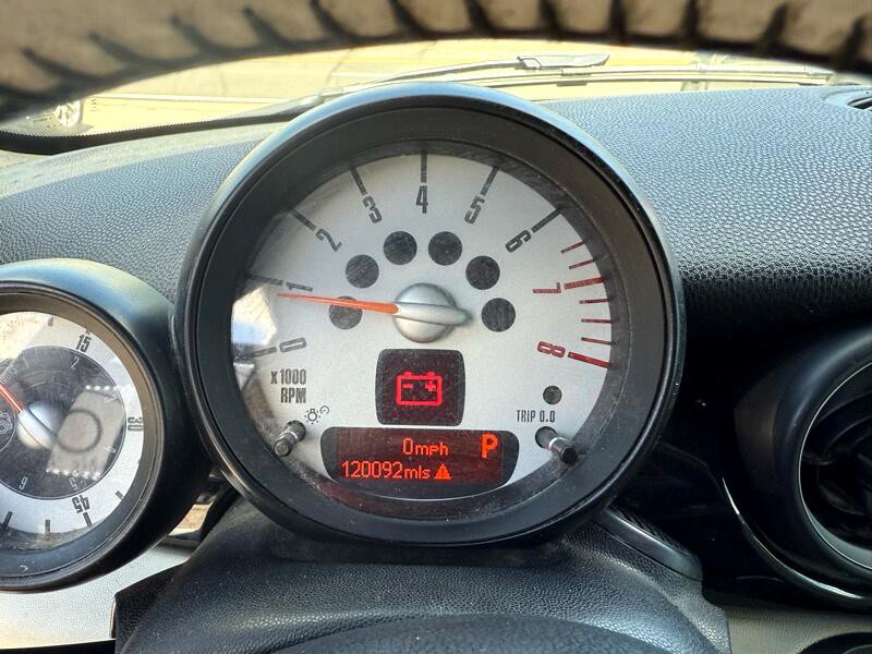 2014 MINI Cooper Image 16