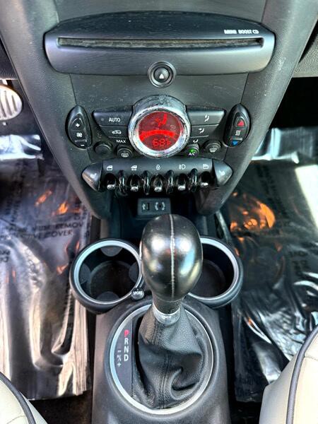 2014 MINI Cooper Image 18