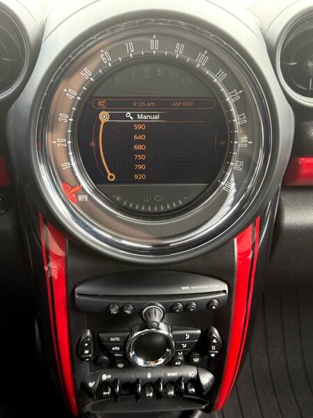 2013 MINI Countryman Image 28