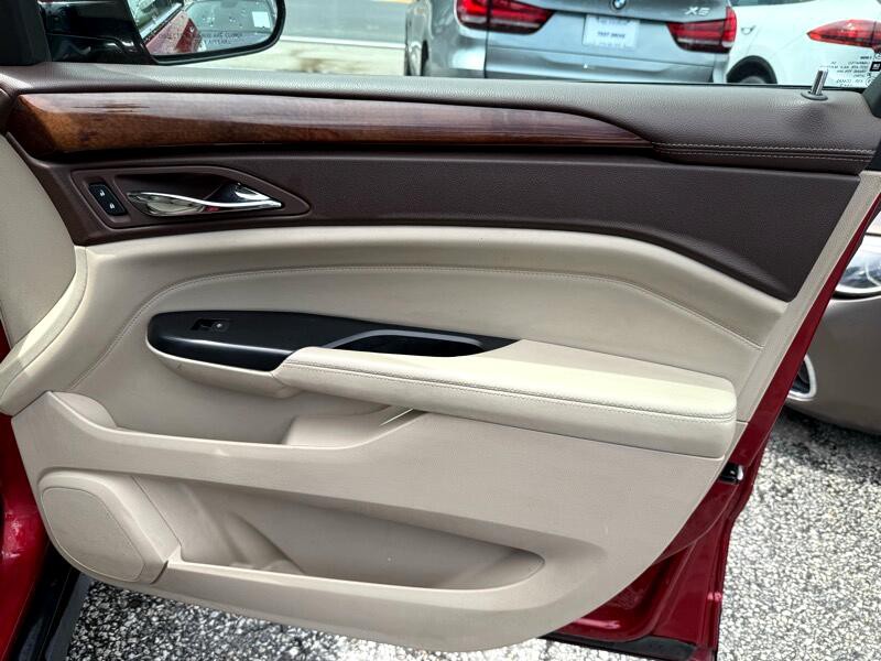 2013 Cadillac SRX Image 17