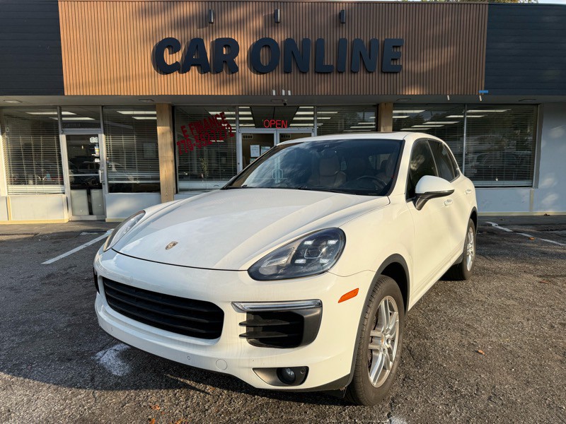 2016 Porsche Cayenne Image 1