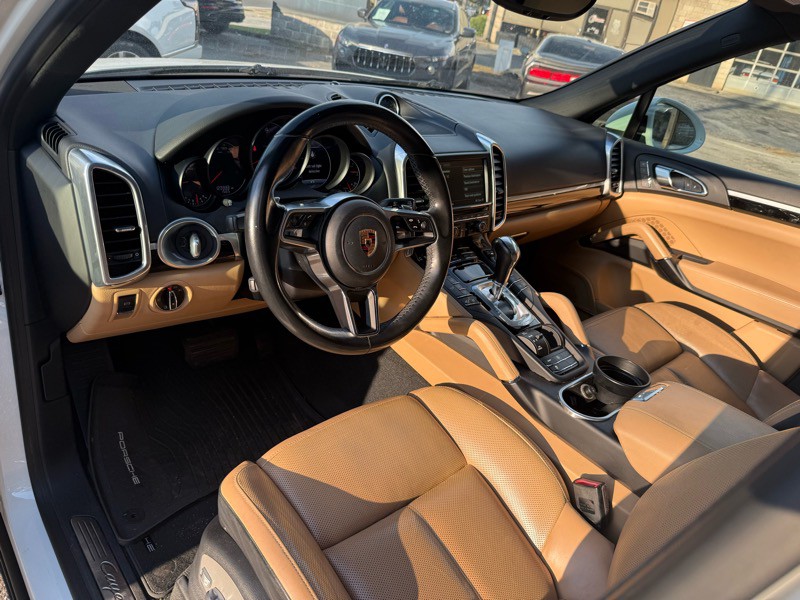 2016 Porsche Cayenne Image 17
