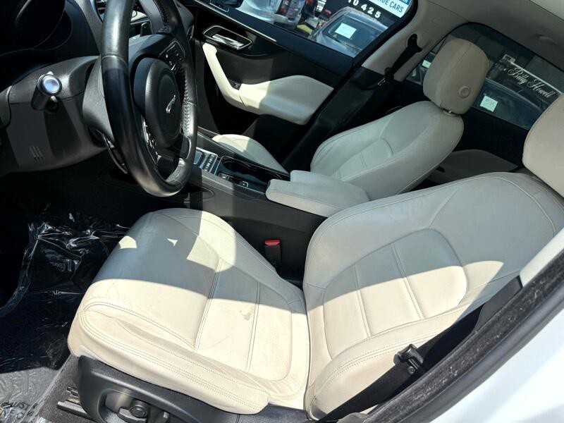 2017 Jaguar F-PACE Image 12