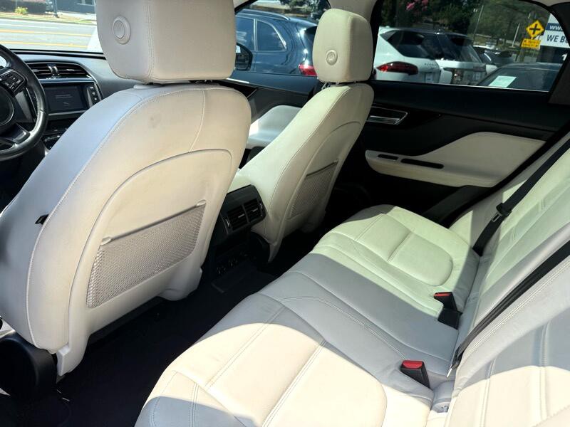 2017 Jaguar F-PACE Image 14