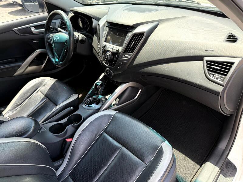 2013 Hyundai Veloster Image 13