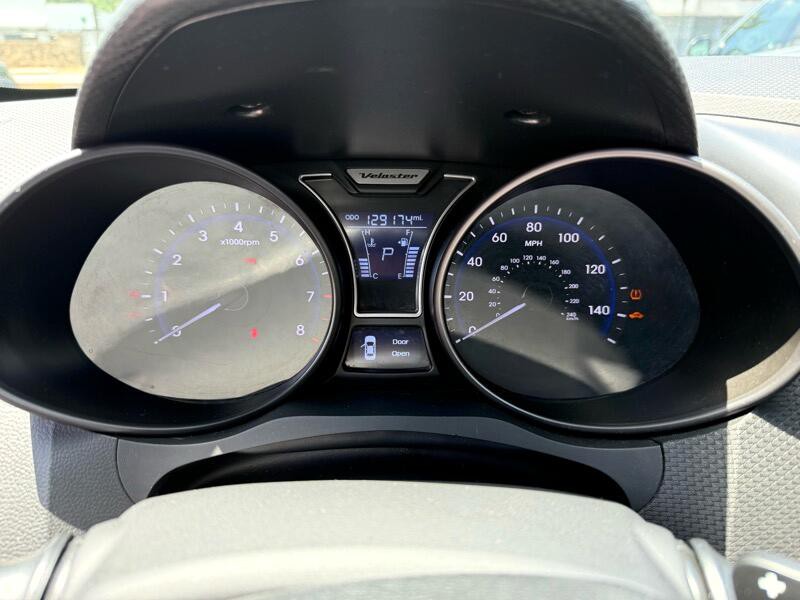 2013 Hyundai Veloster Image 17