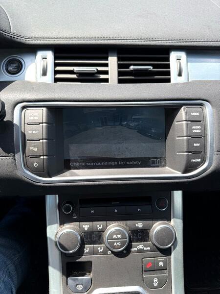 2015 Land Rover Range Rover Evoque Image 24