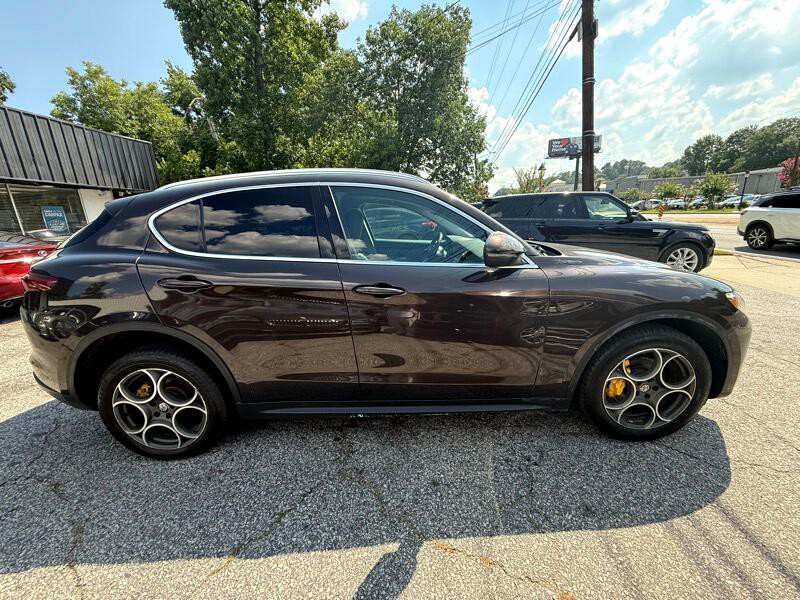 2019 Alfa Romeo Stelvio Image 4