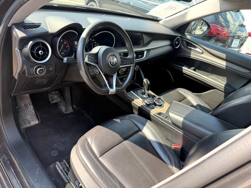 2019 Alfa Romeo Stelvio Image 10