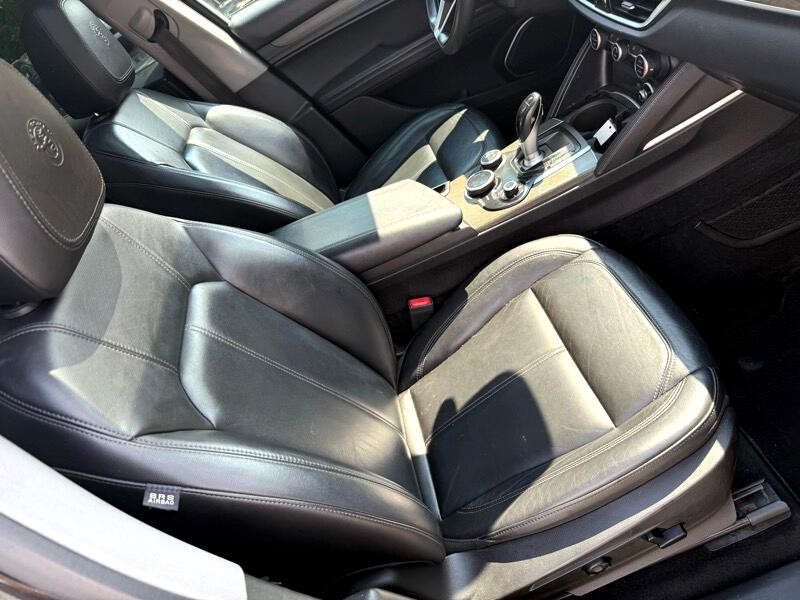 2019 Alfa Romeo Stelvio Image 18